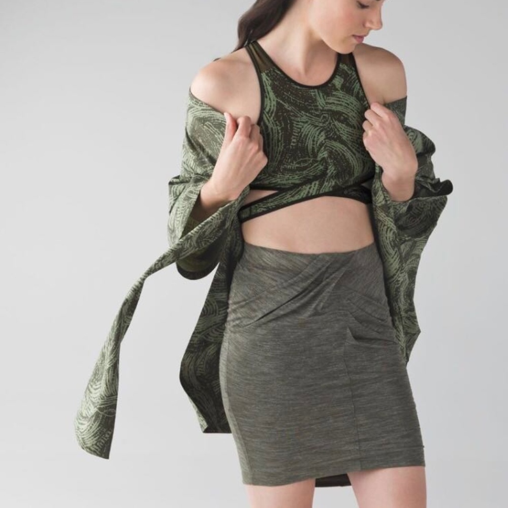 lululemon Yoga Haven Skirt , Size 6